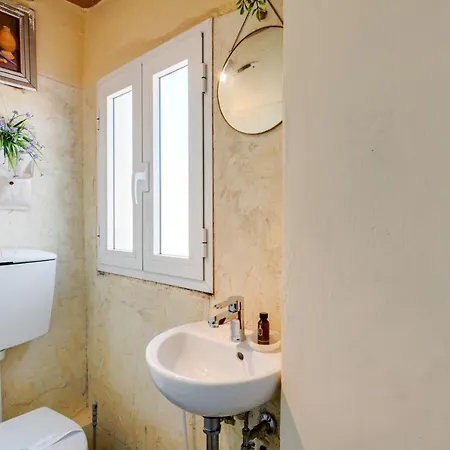 Guesthost - Il Nido Dell'artista *